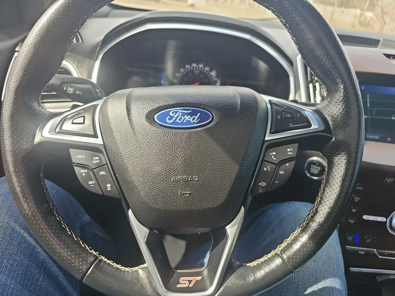 Ford Edge снимка Ford Edge