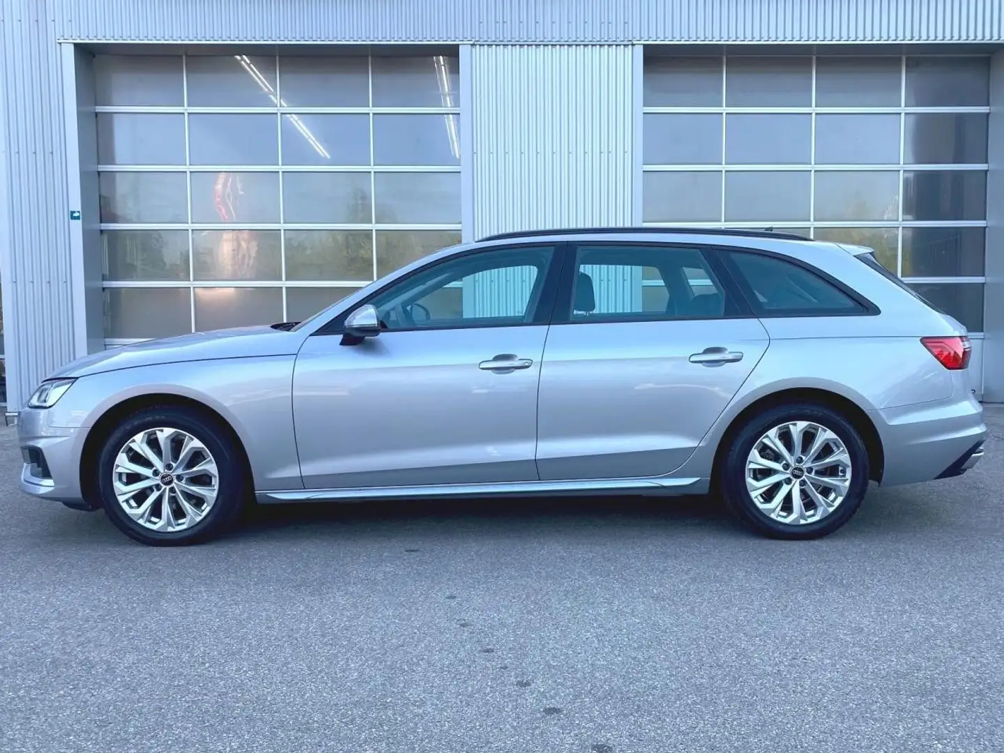 Audi A4 Avant 35 TDI advanced S tronic ACC R-Kamera Silber - 2