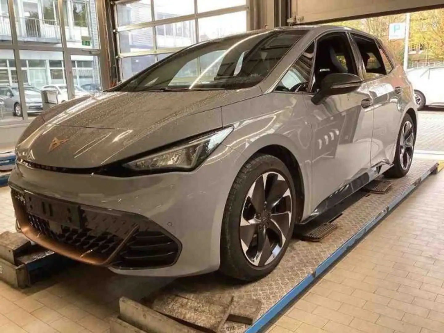 CUPRA Born e-BOOST LM19 WÄRMEPUMPE HEAD-UP PILOT M+ NA Grau - 2