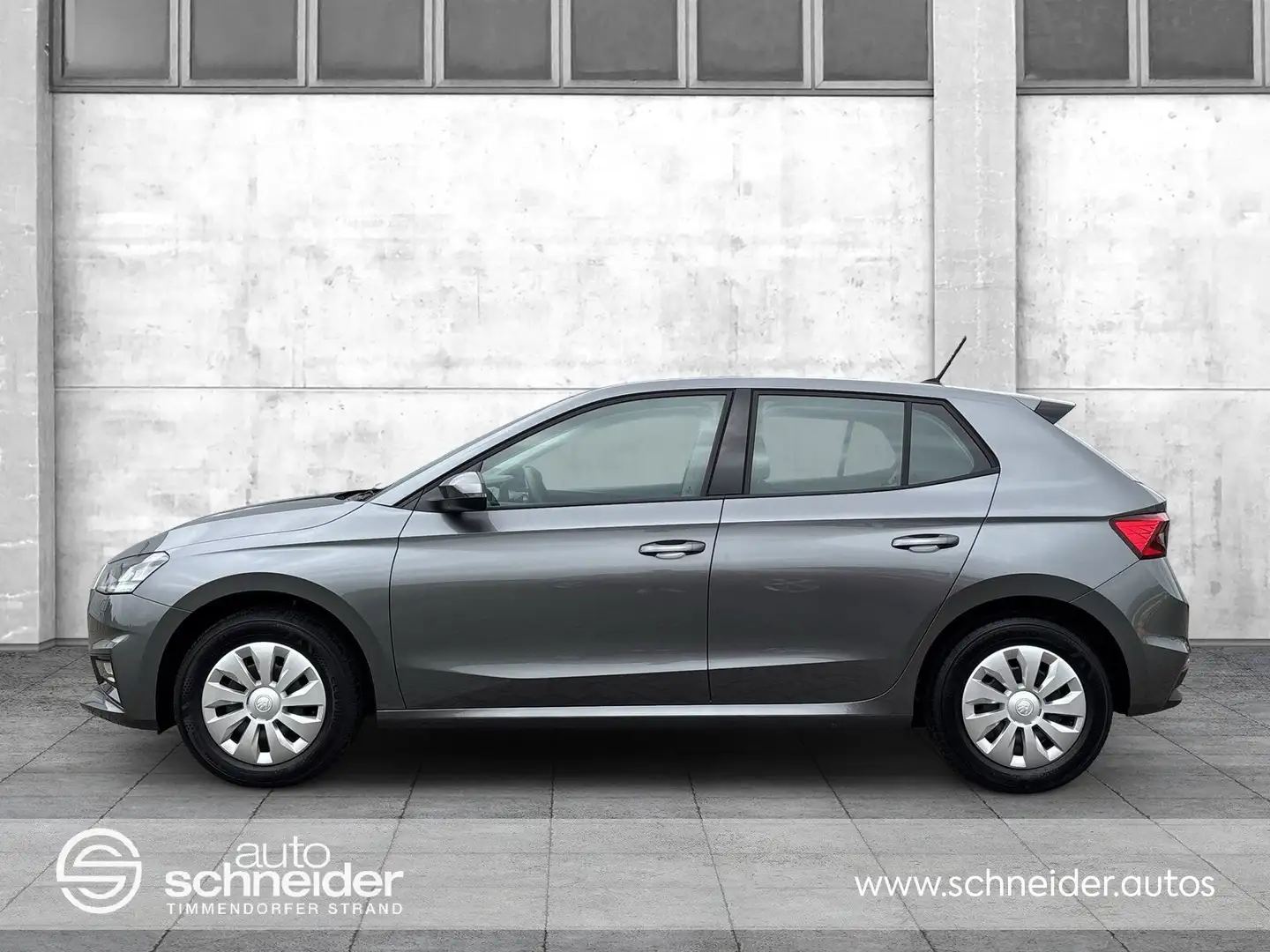 Skoda Fabia Fabia 1.0 MPI Essence LaneAssist DAB LED PDC APP Grau - 2