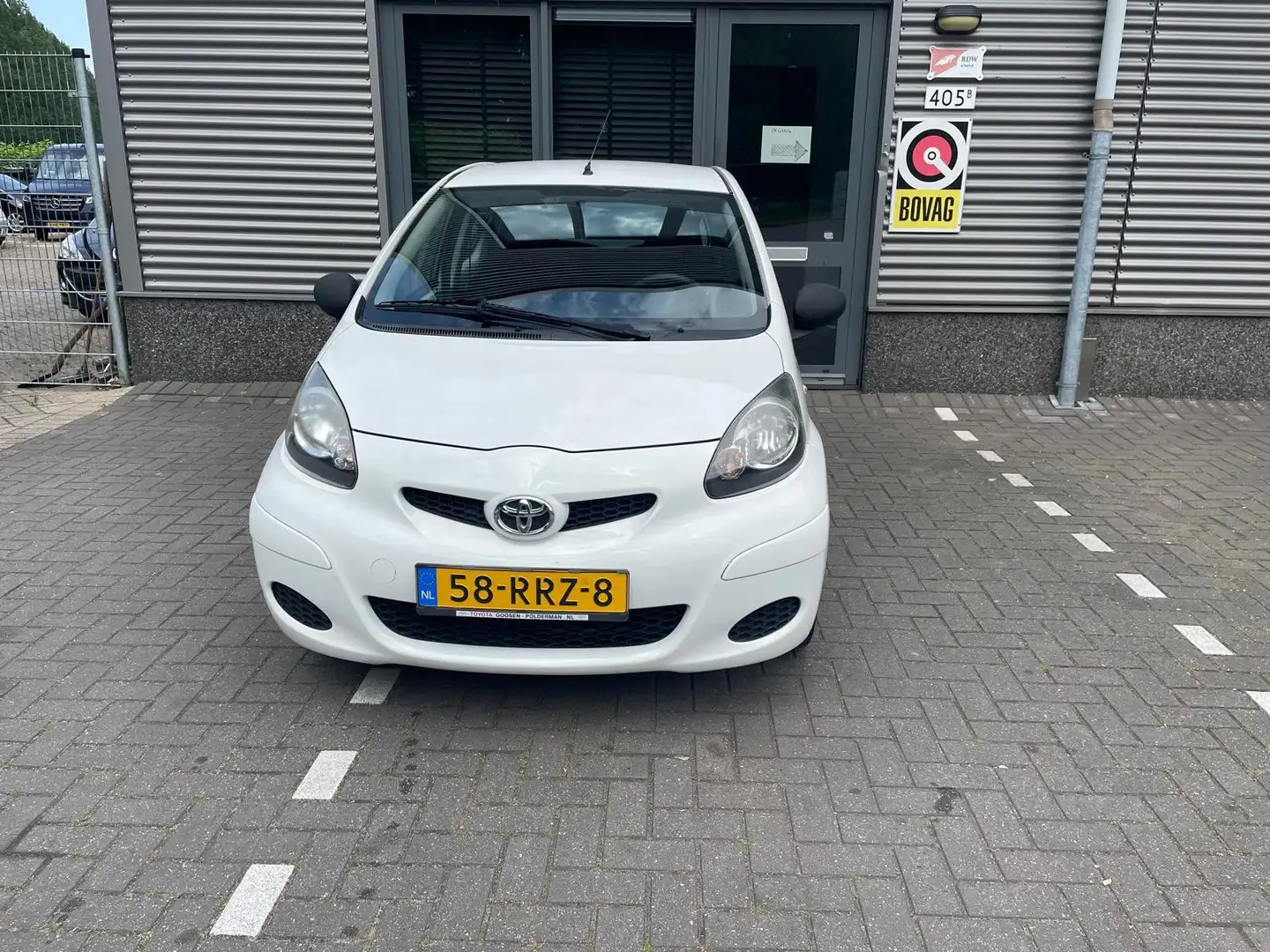 Toyota Aygo 1.0-12V Cool Blanco - 2
