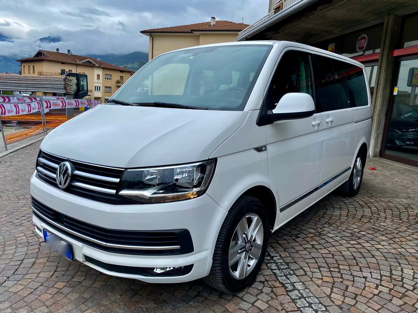 Volkswagen T6 Caravelle 2.0tdi 199cv 4 motion PREZZO IVA COMPRESA Bianco - 1