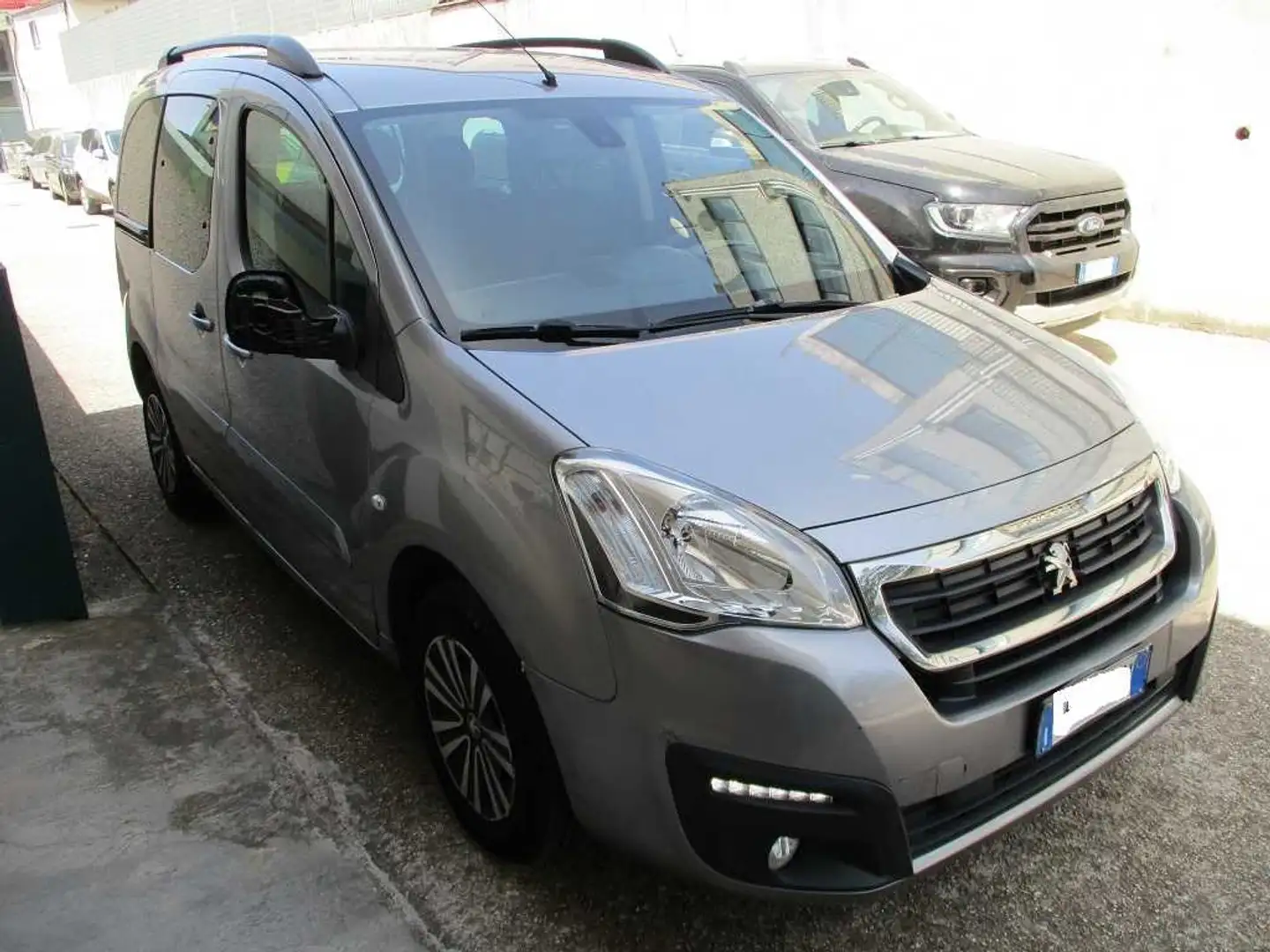 Peugeot Partner Partner Tepee 2015 Tepee 1.6 bluehdi Active 100cv Grigio - 2