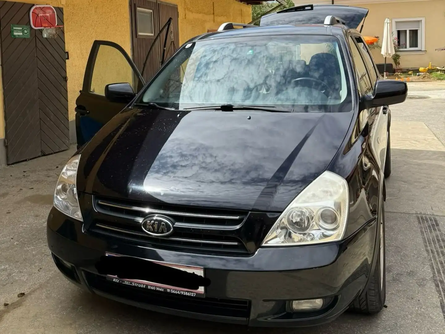 Kia Carnival Carnival Active 2,9 CRDi VGT Active Negru - 1