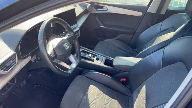 Seat Leon view 8