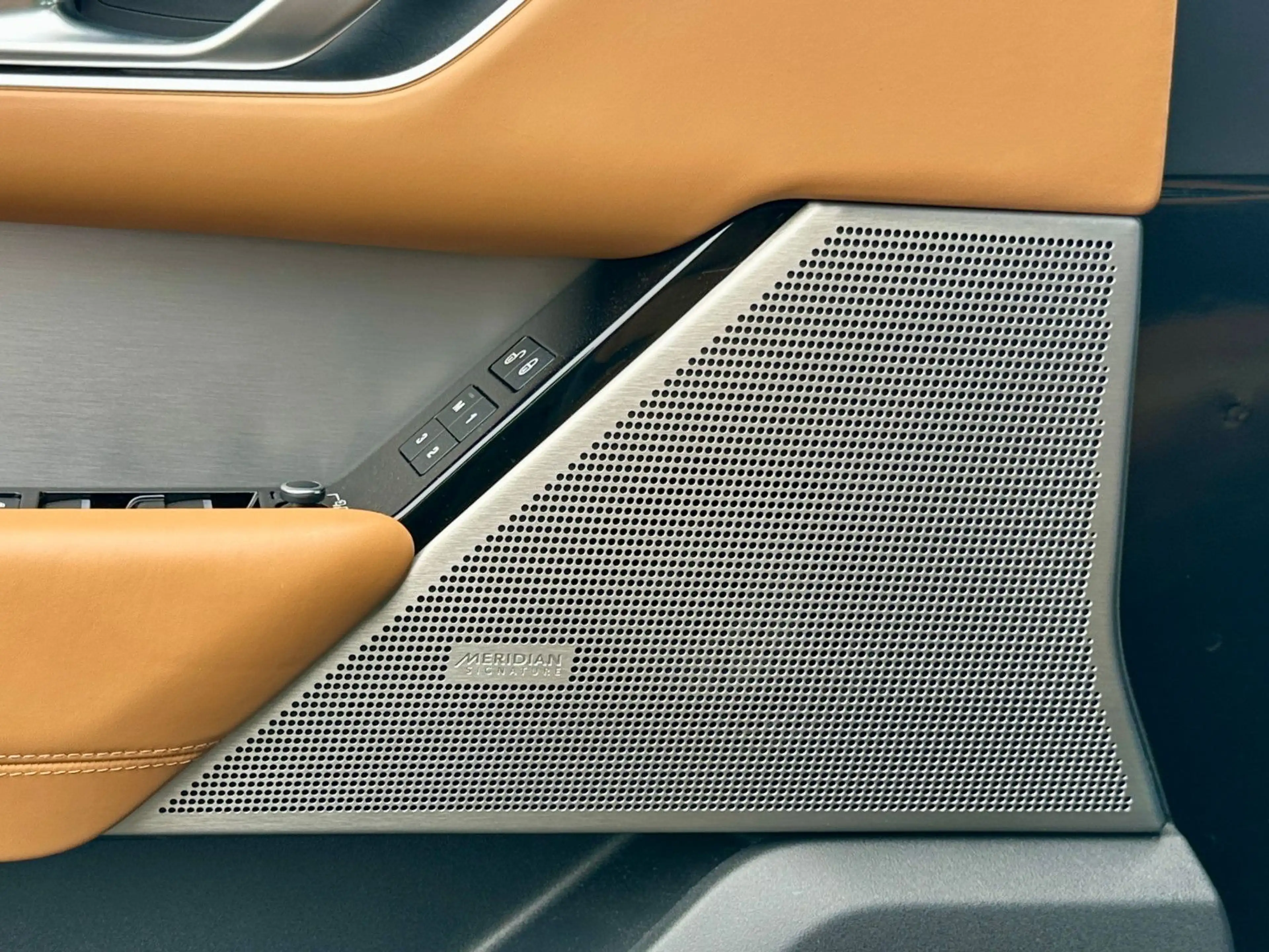 Land Rover Range Rover Velar SV Autobiography Dynamic Editi — photo 8