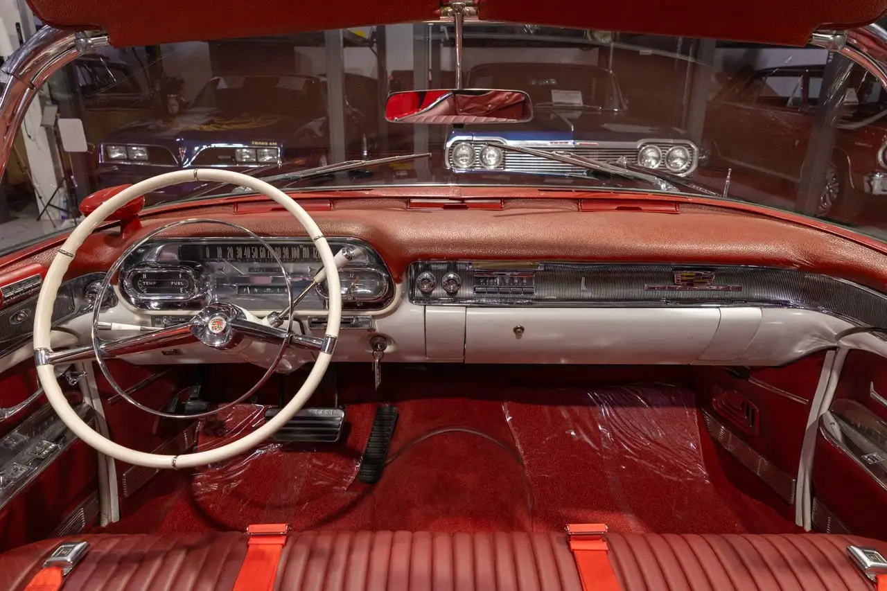 Cadillac Eldorado Biarritz, foto 6