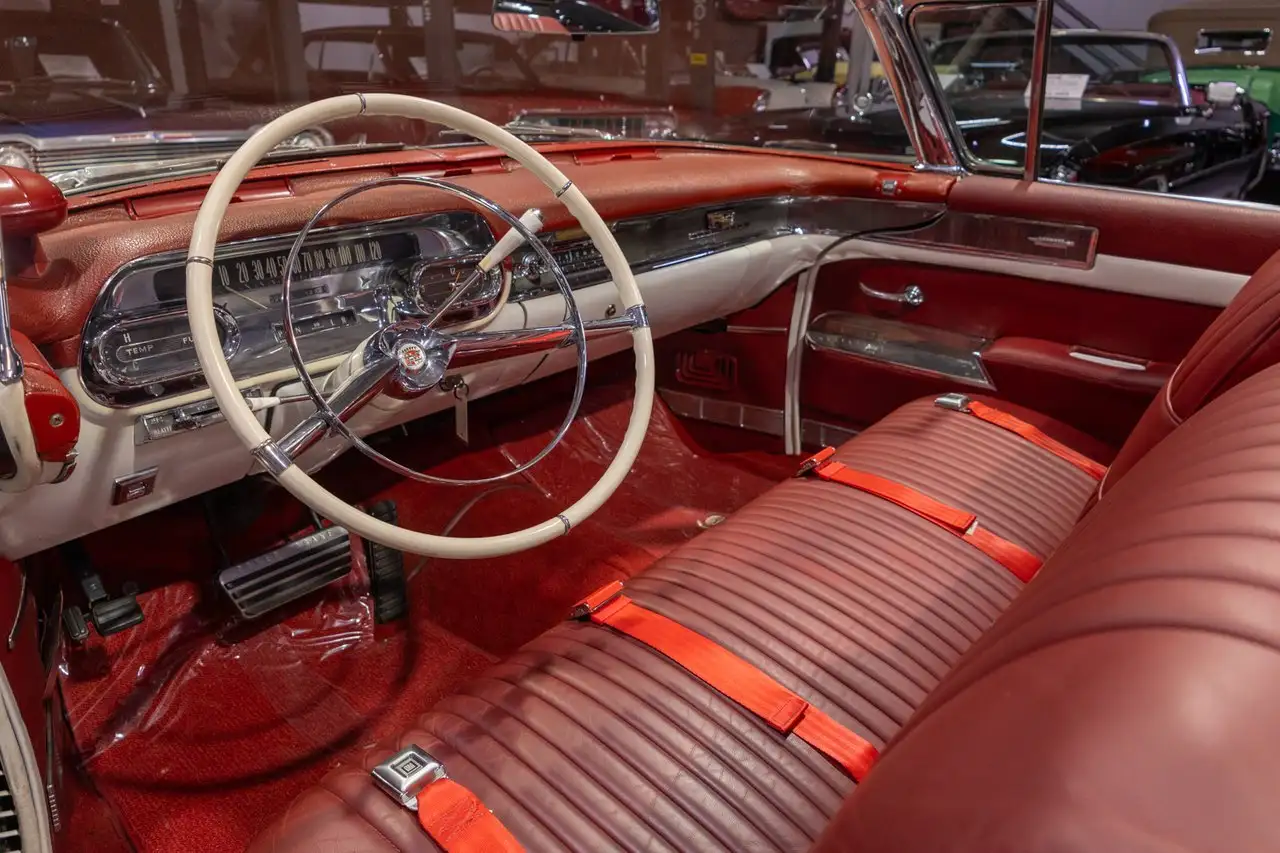 Cadillac Eldorado Biarritz, foto 3