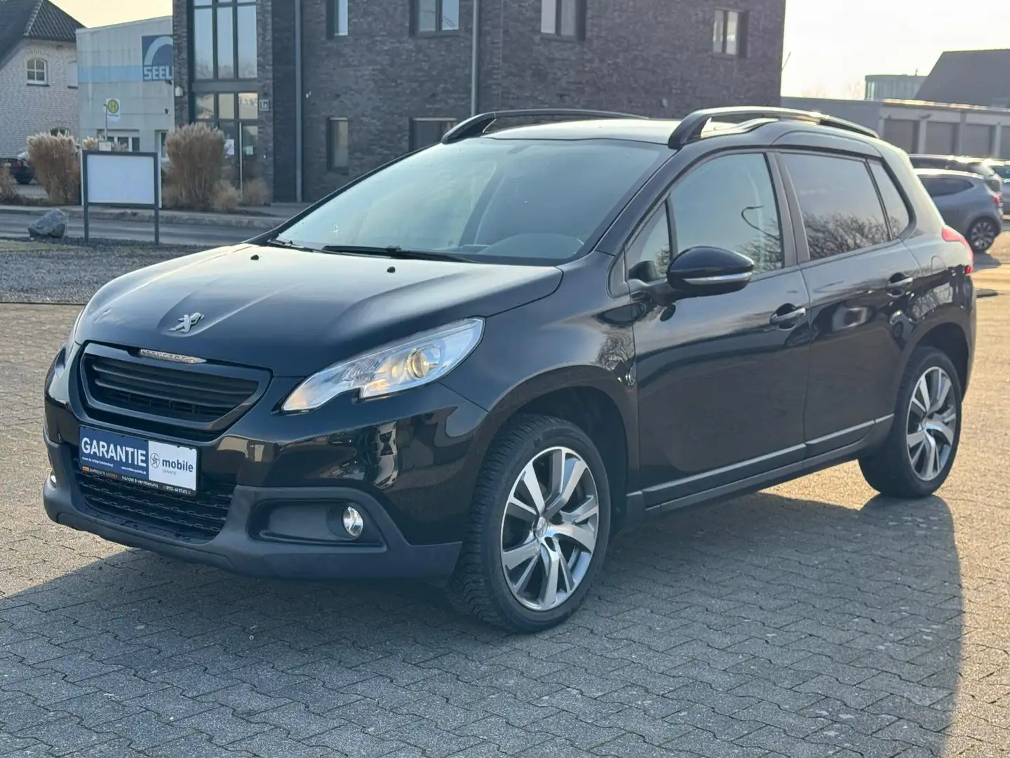 Peugeot 2008 Active|GARANTIE|TÜV NEU|PANORAMA|PDC Noir - 1