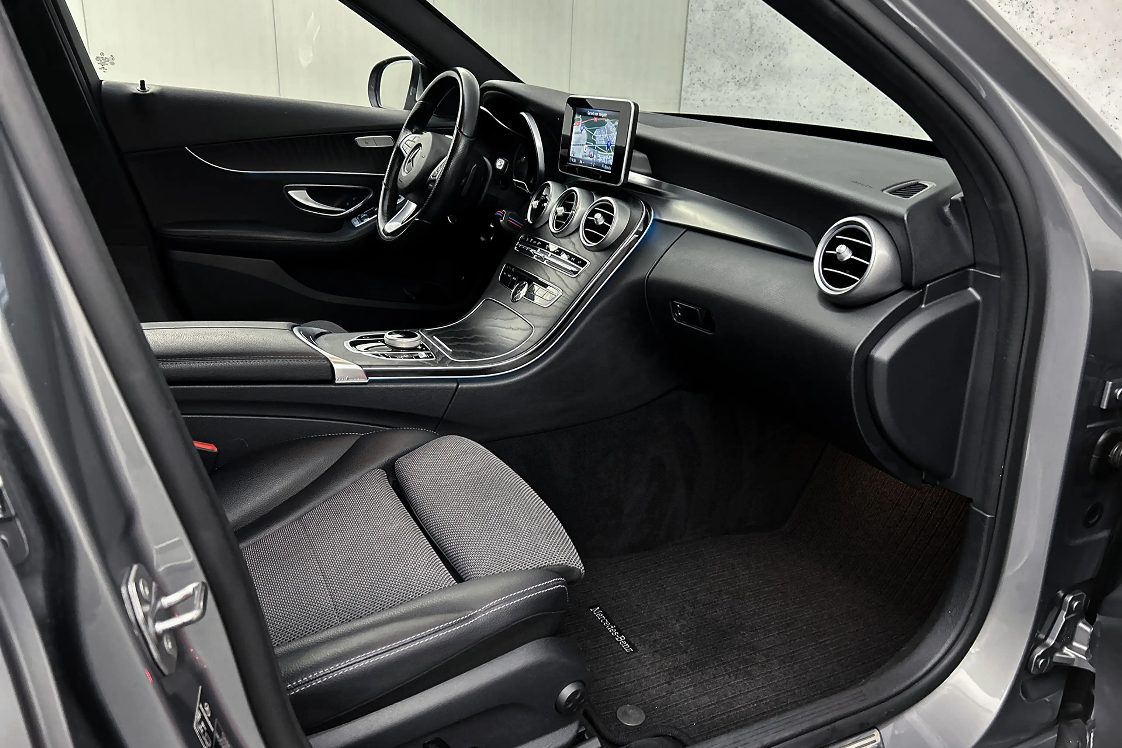 Mercedes-Benz C 350 Estate e Lease Edition | Luchtvering | Stoelverwar — photo 31