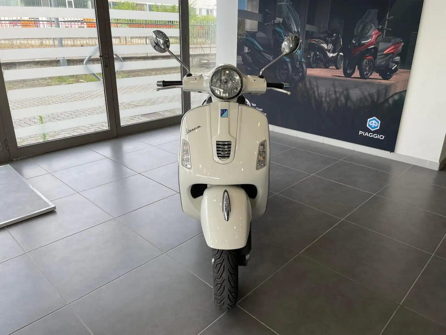 Vespa GTS Super 300 SOLO 22.000KM, 12 MESI DI GARANZIA Bianco - 2