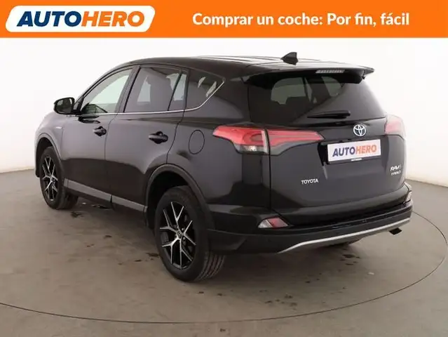 Toyota Rav4 view 4