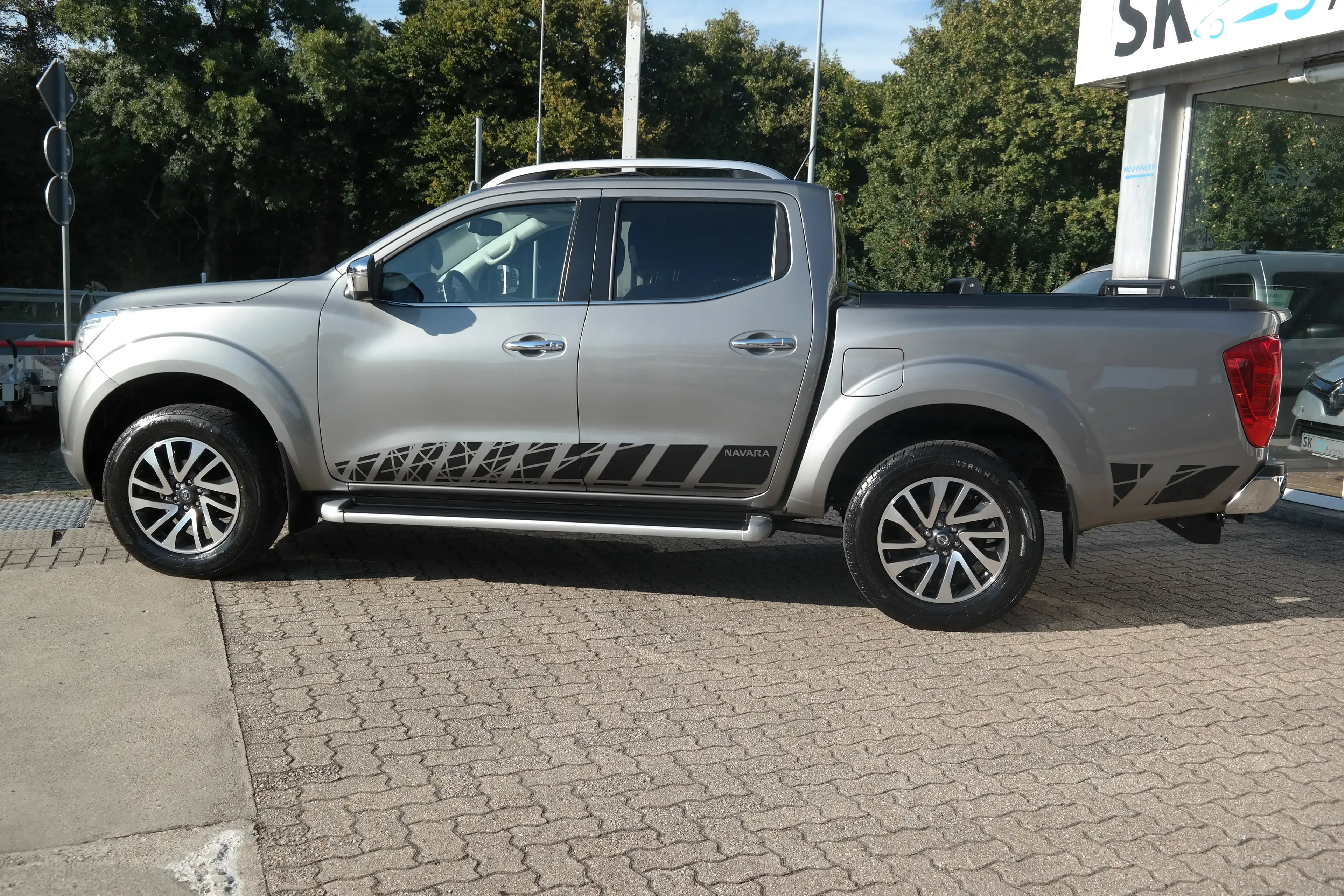 Nissan NP300 Double Cab 4x4*2.Hand*Scheckheft*Automatik — photo 9