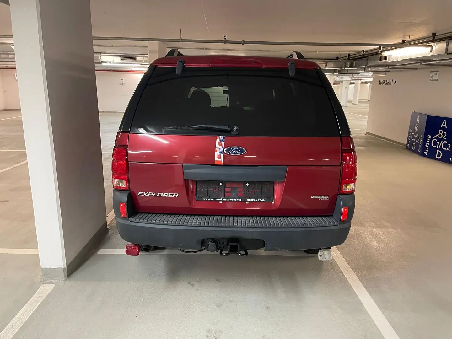 Ford Explorer - 2