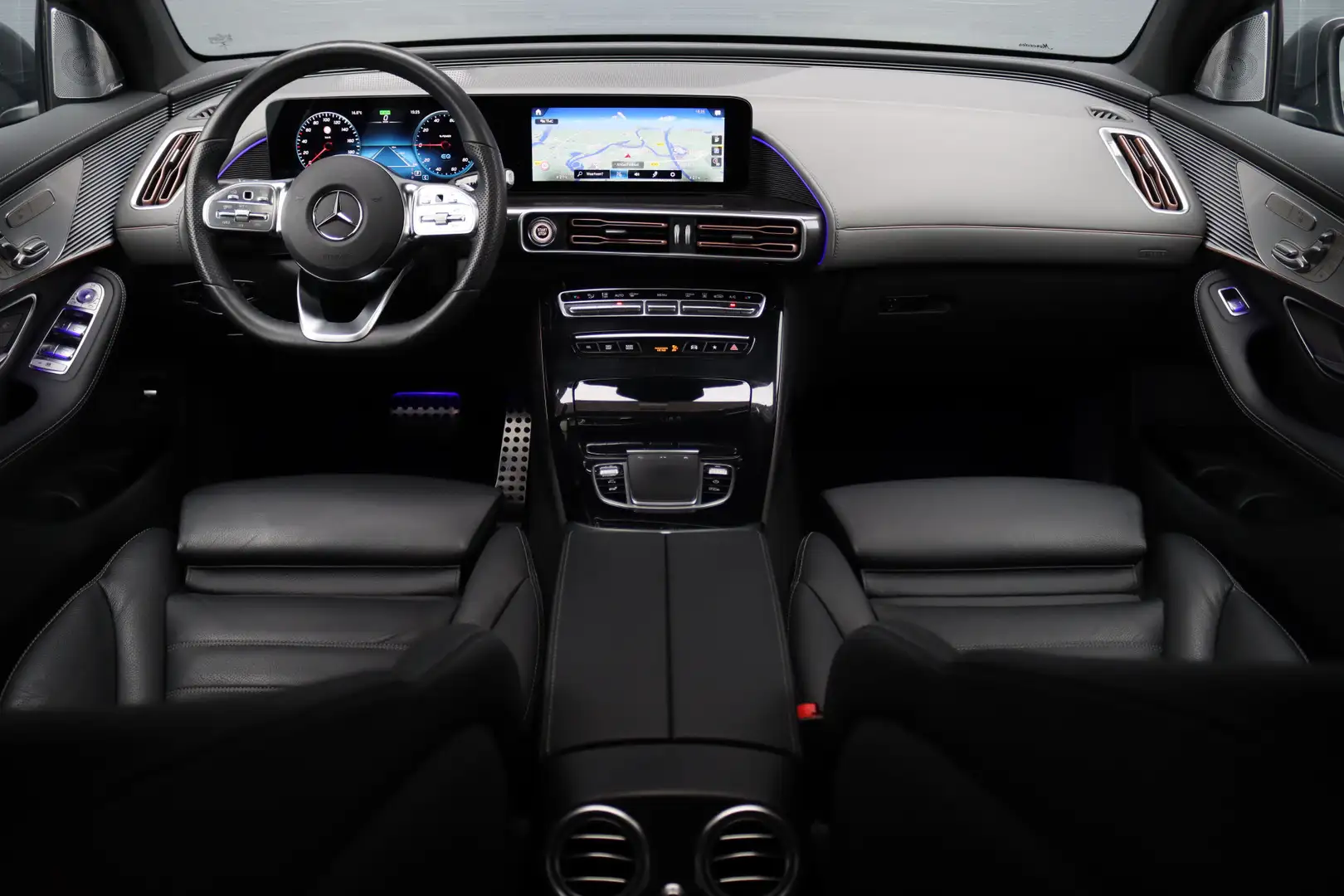 Mercedes-Benz EQC 400 4MATIC AMG Line Premium+ 80 kWh | 30.500,- | Distr Grijs - 2