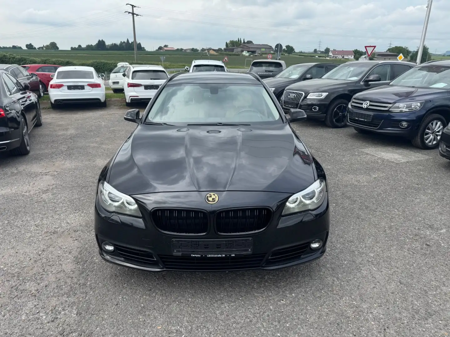 BMW 525 d Touring Auto. Leder Navi Prof. AHK Xenon Schwarz - 2