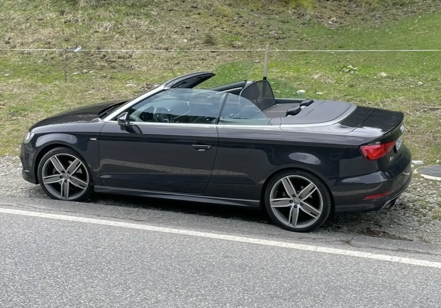 Audi A3 S line Sportpaket ultra Braun - 2