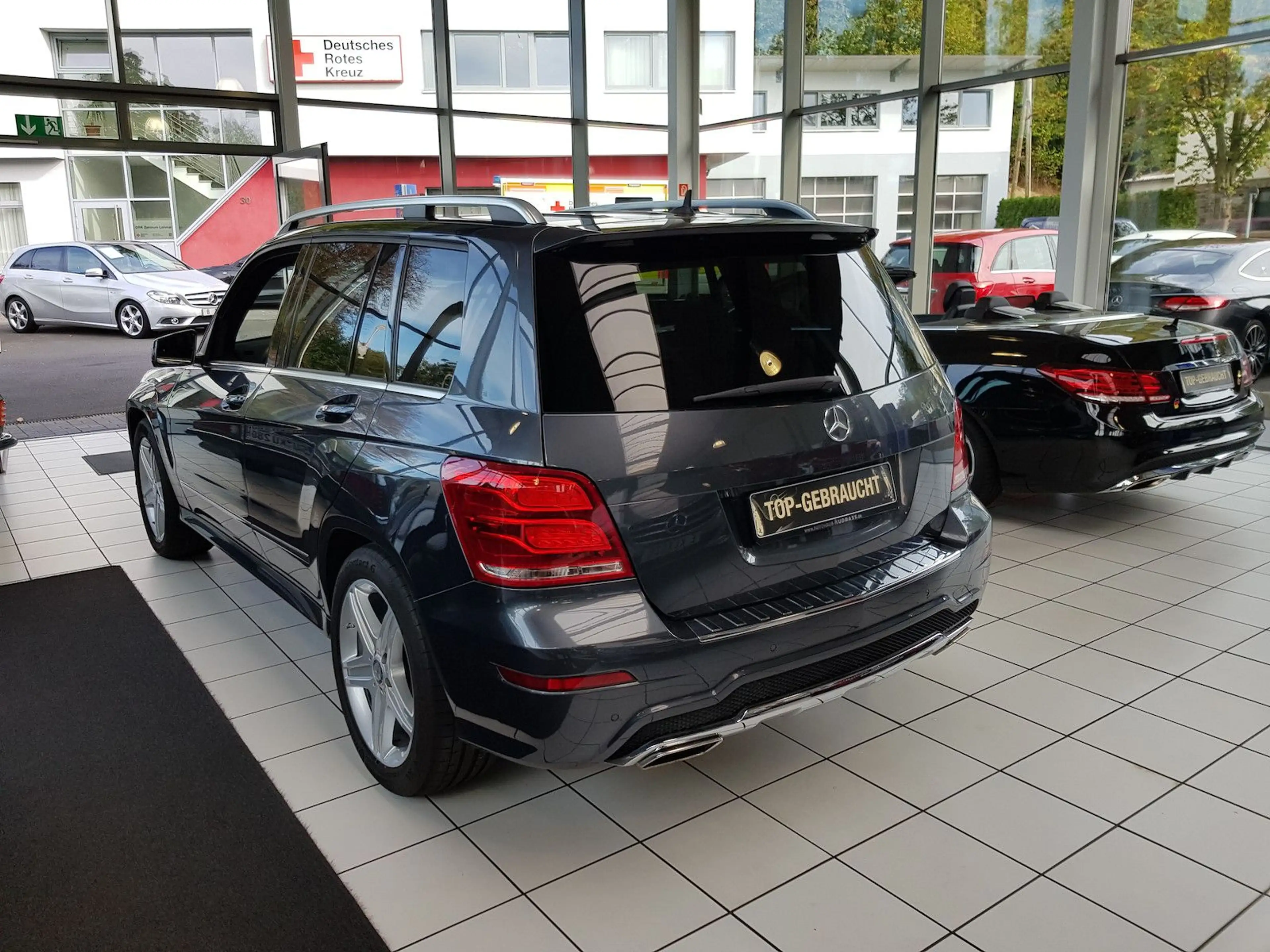 Mercedes-Benz GLK 350 AMG AUT PANO KAMERA DISTRONIC ZSH PTS — photo 4