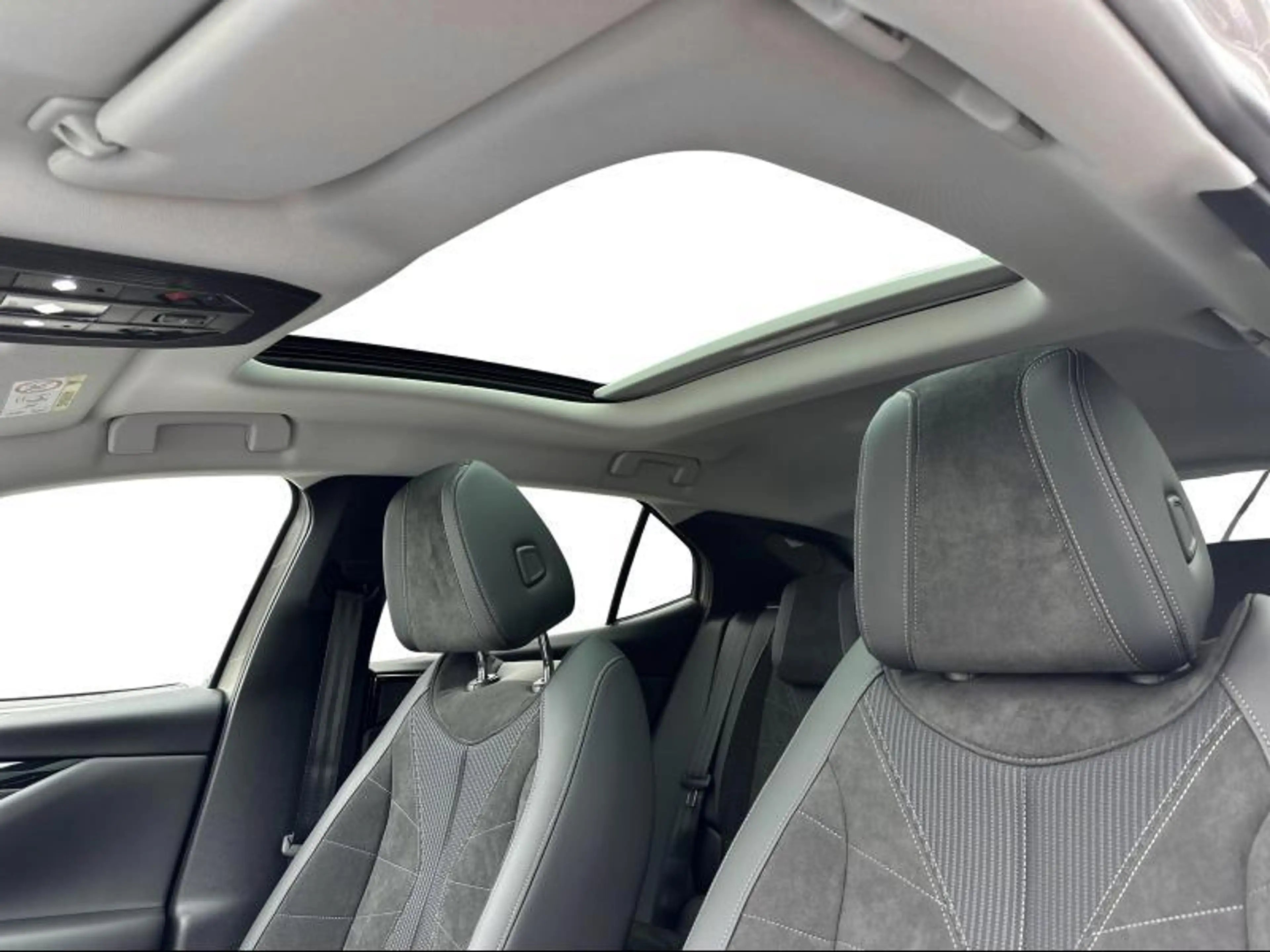 DS Automobiles DS 4 N°4 Rivoli — photo 23