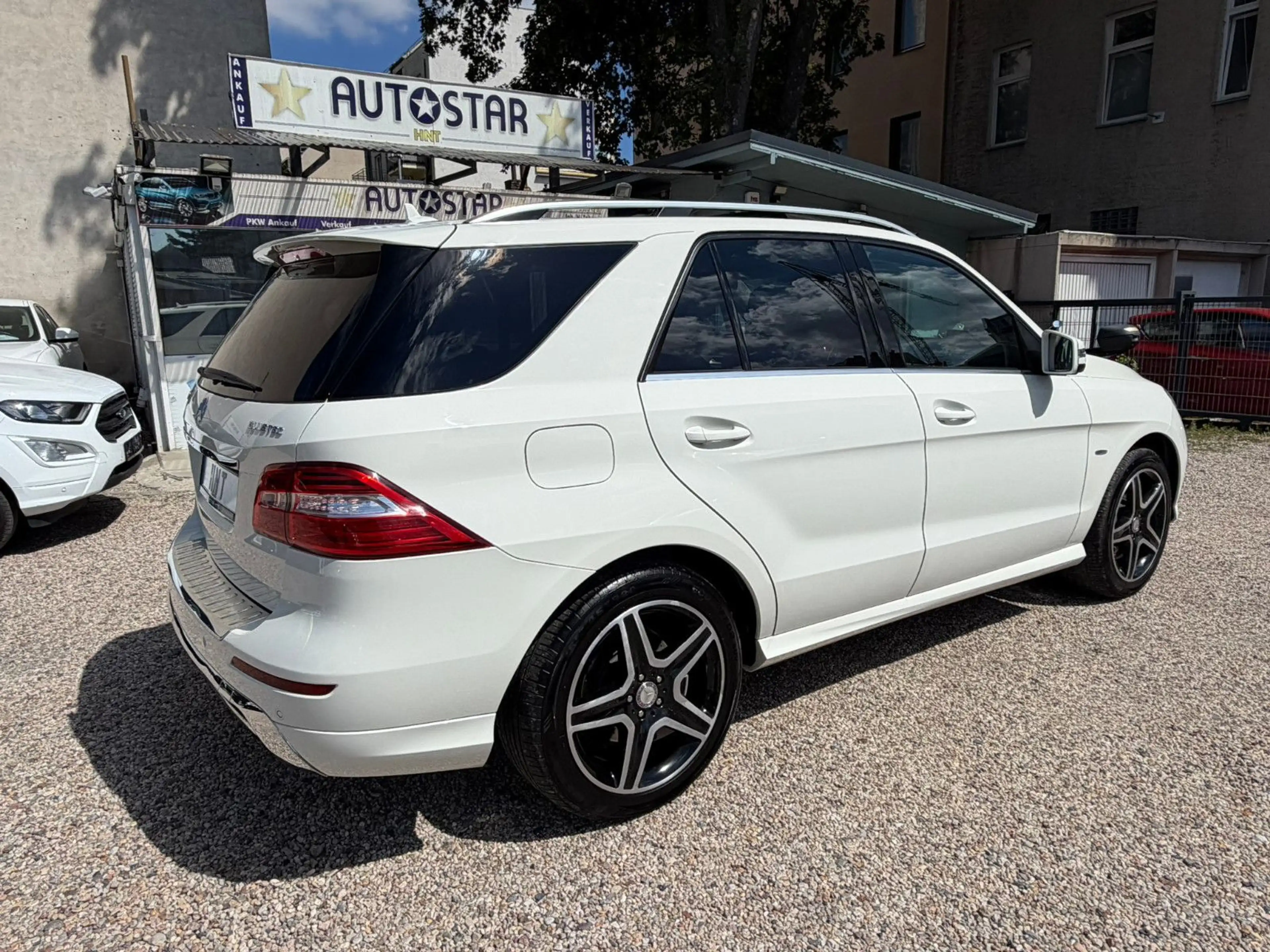 Mercedes-Benz ML 250 BlueTEC 4MATIC*AMG Line*Panorama*Top — photo 6