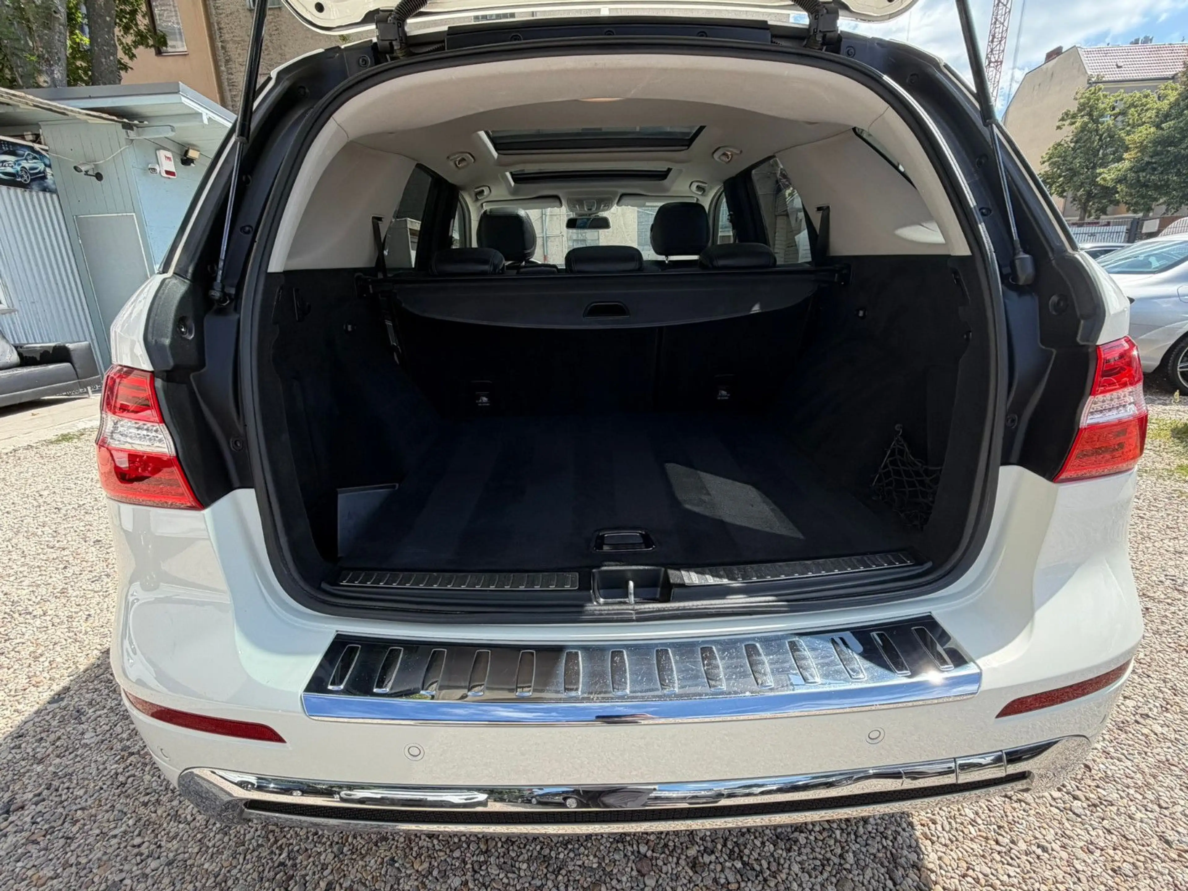 Mercedes-Benz ML 250 BlueTEC 4MATIC*AMG Line*Panorama*Top — photo 9