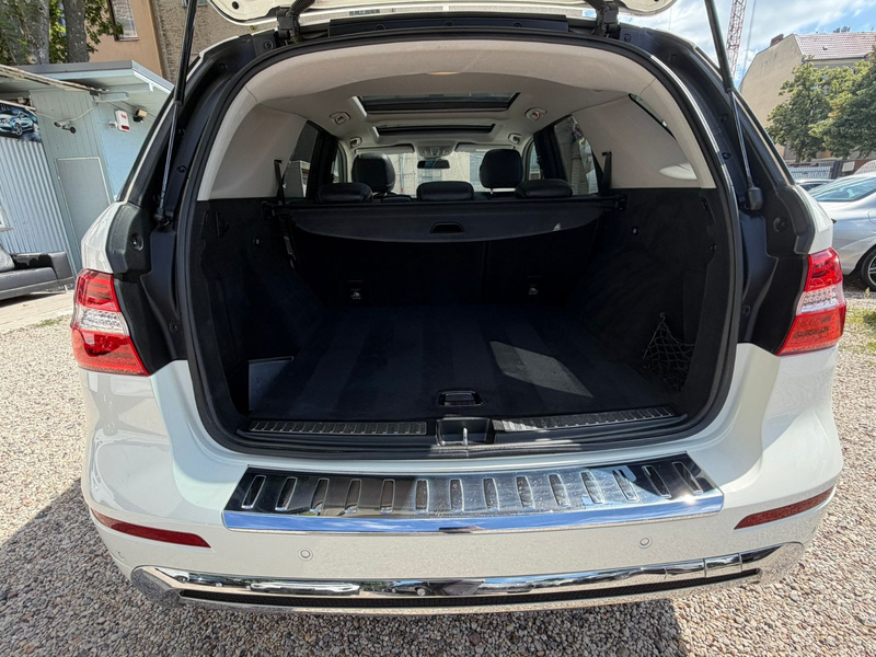 Mercedes-Benz ML 250 BlueTEC 4MATIC*AMG Line*Panorama*Top — photo 9