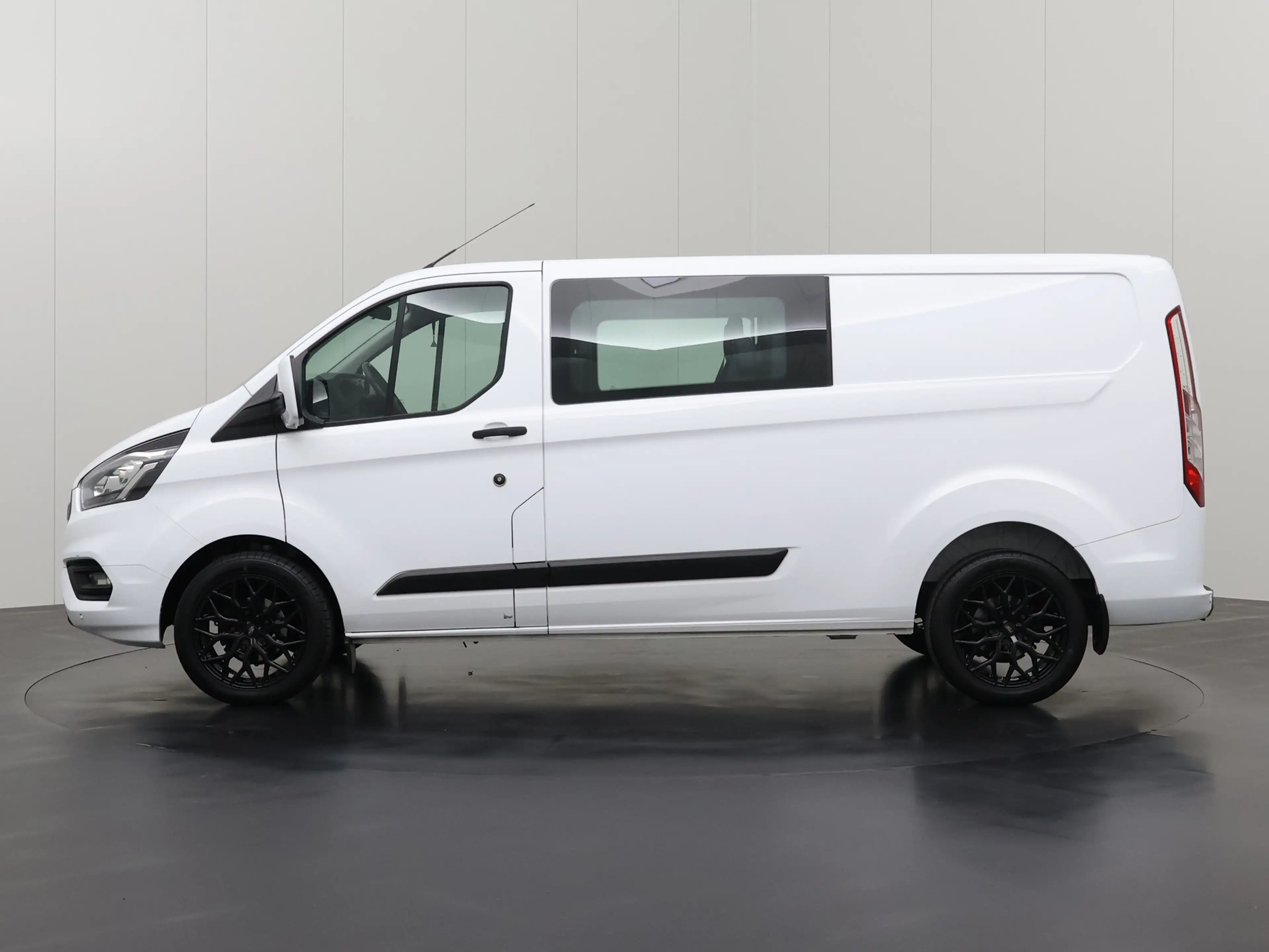 Ford Transit Custom 2.0TDCi 130PK Lang Dubbele Cabine | Werkplaats | A — photo 12