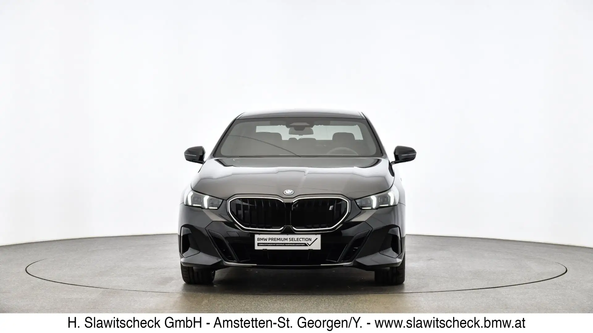 BMW i5 xDrive40 Schwarz - 2