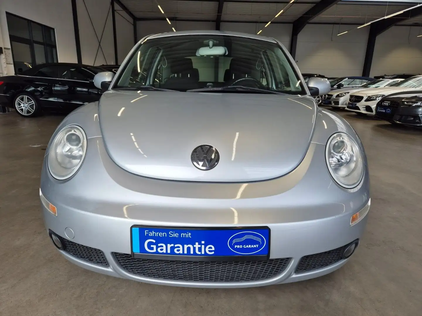 Volkswagen New Beetle NEW BEETLE 2.0 KLIMA RCAMERA ZV TÜV+SERRVICE NEU Silber - 2