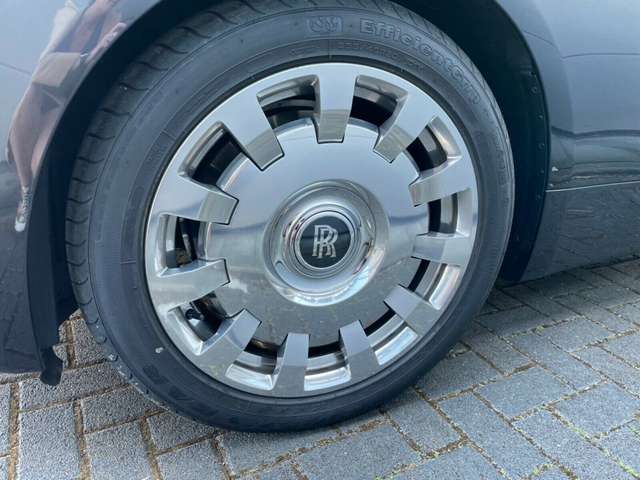 Rolls-Royce Wraith -