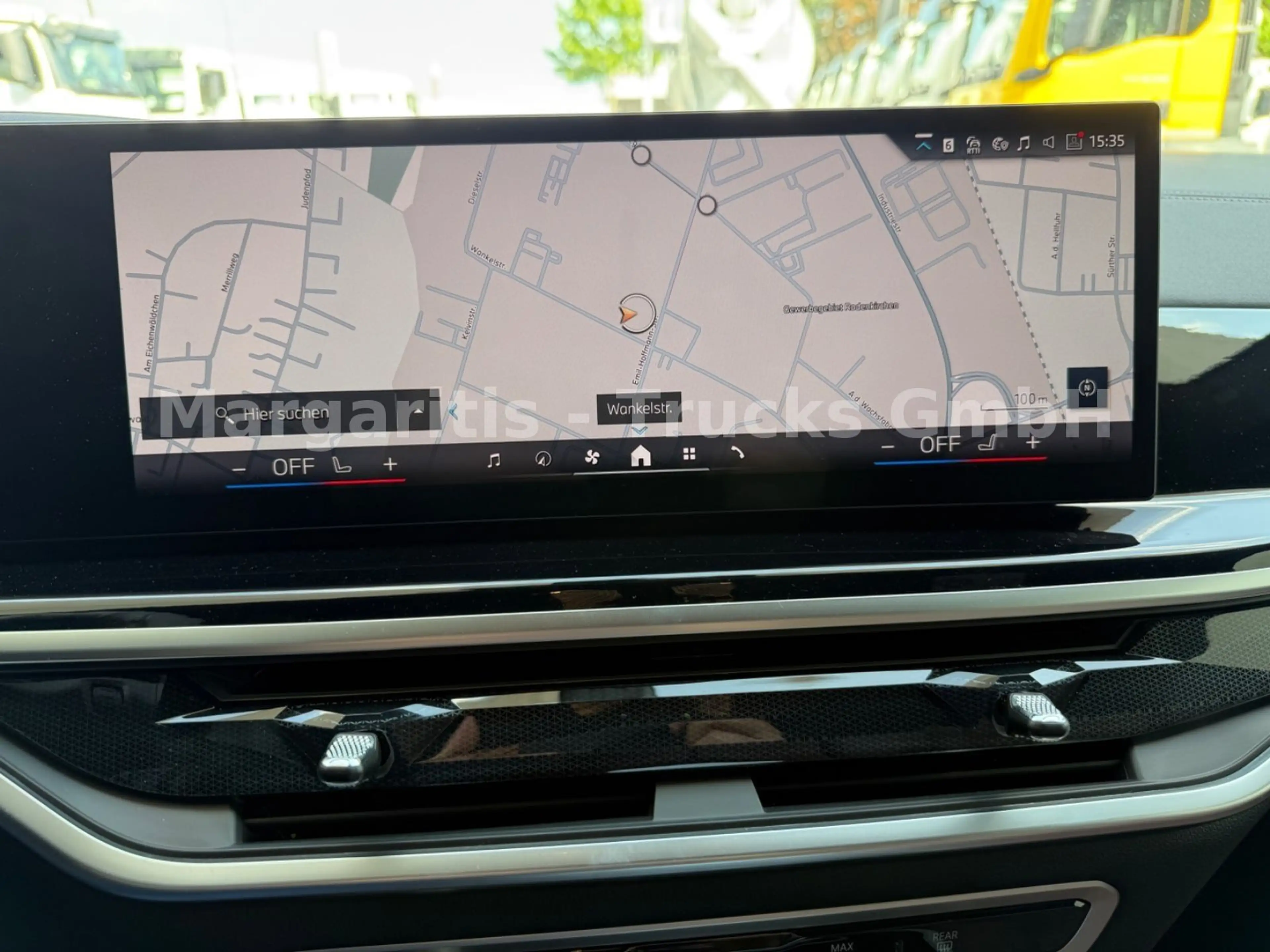 BMW X7 xDrive40d/MPaket/23"/PanoSky/Soft/Integral — photo 11