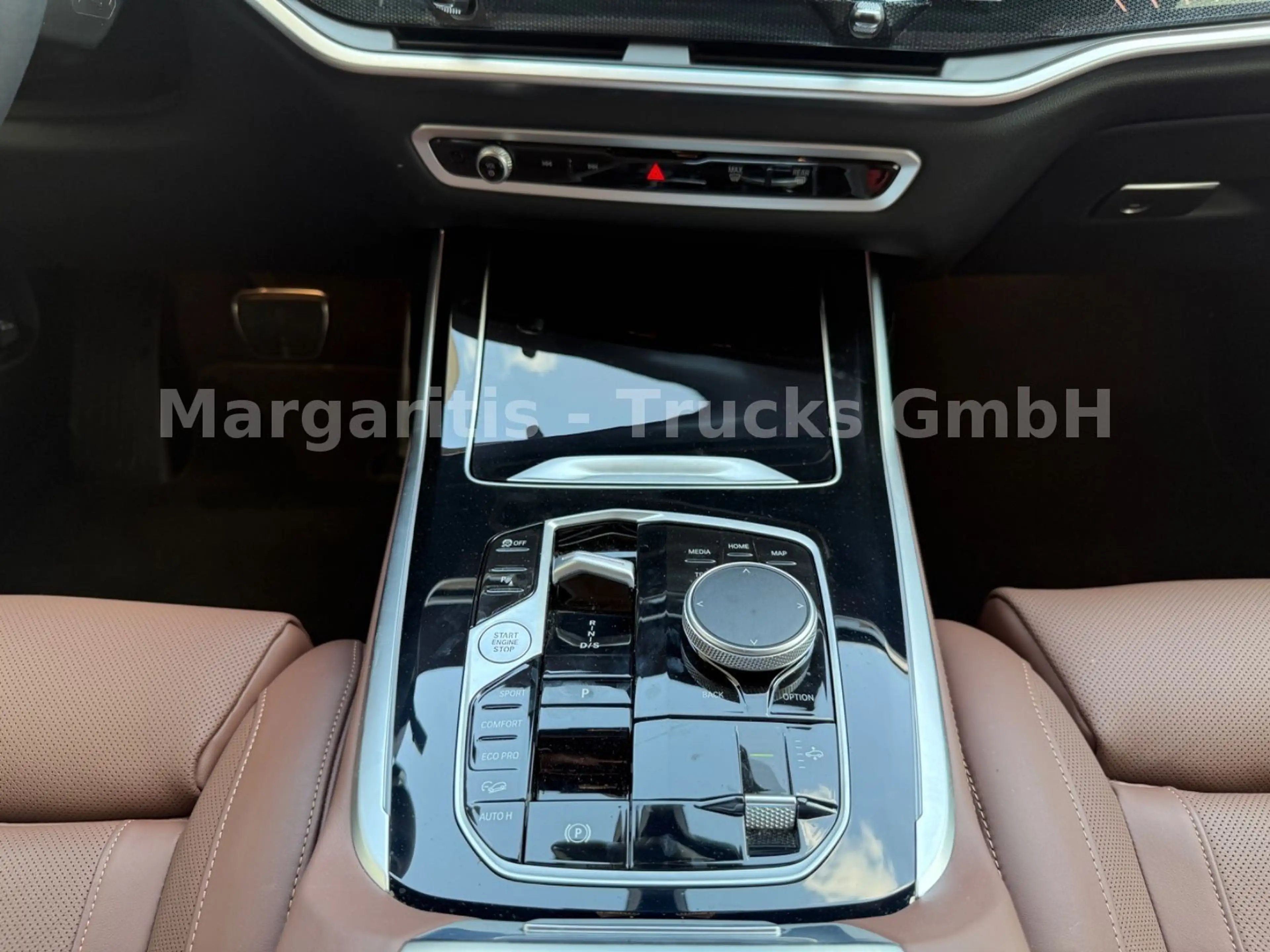 BMW X7 xDrive40d/MPaket/23"/PanoSky/Soft/Integral — photo 14