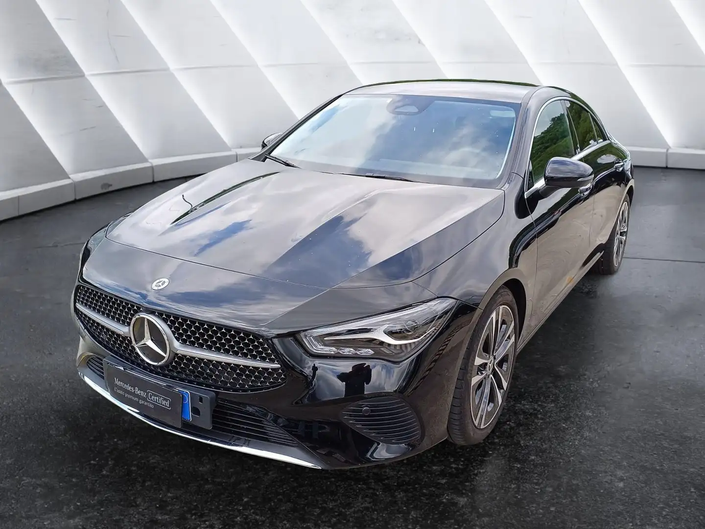 Mercedes-Benz CLA 180 CLA Coupe 180 Progressive Advanced auto Černá - 1
