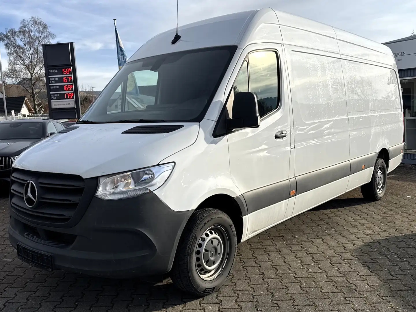 Mercedes-Benz Sprinter 319 CDI AHK 3,5t Klima RCam L3H2 DAB AppleCar Weiß - 2