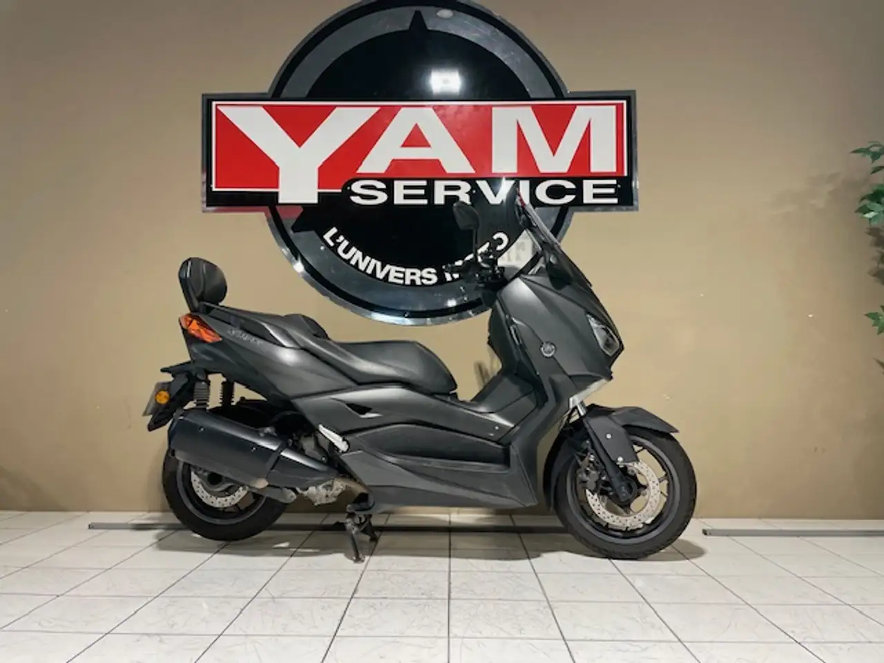 Yamaha X-Max 300