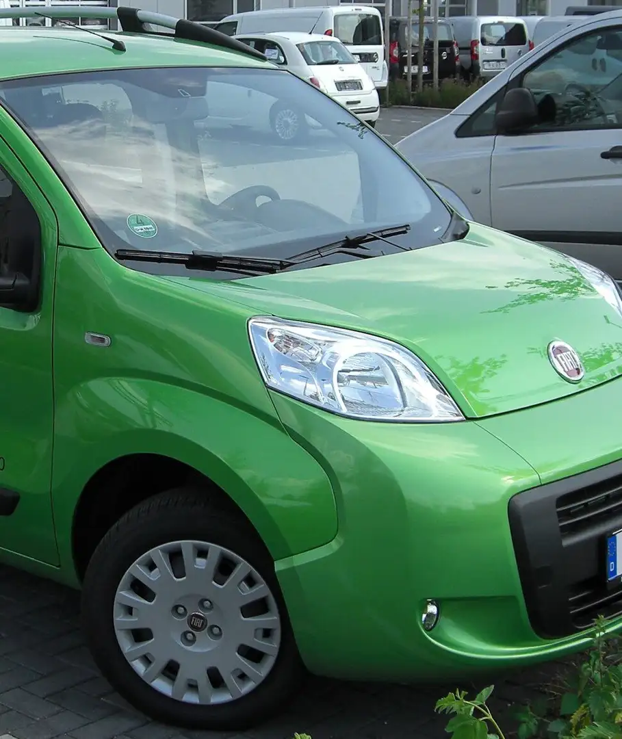 Fiat Qubo Qubo 1.4 8V Dynamic Grün - 1