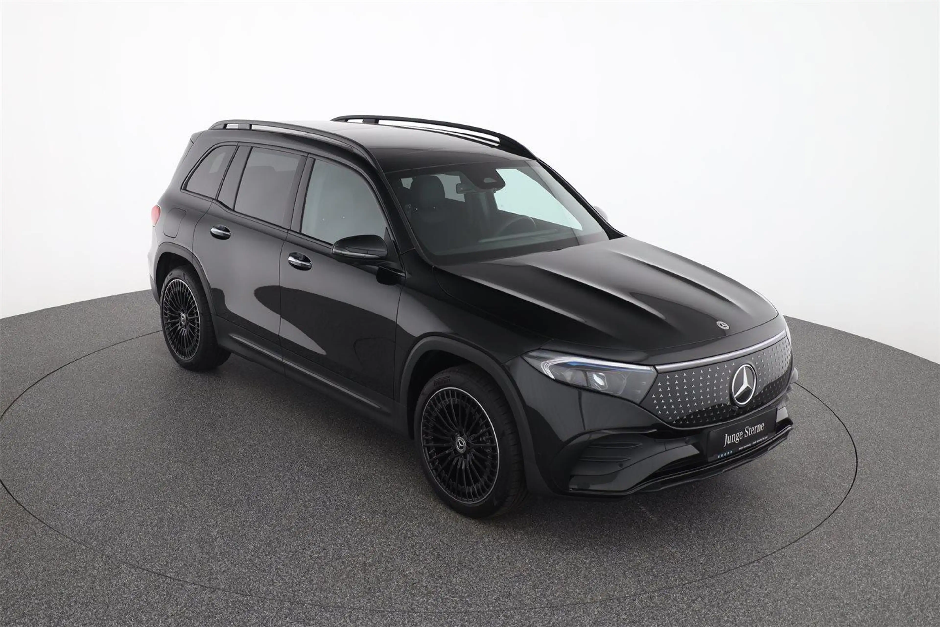 Mercedes-Benz EQB 250 + AMG Line AHK DistronicPlus Burmester — photo 7