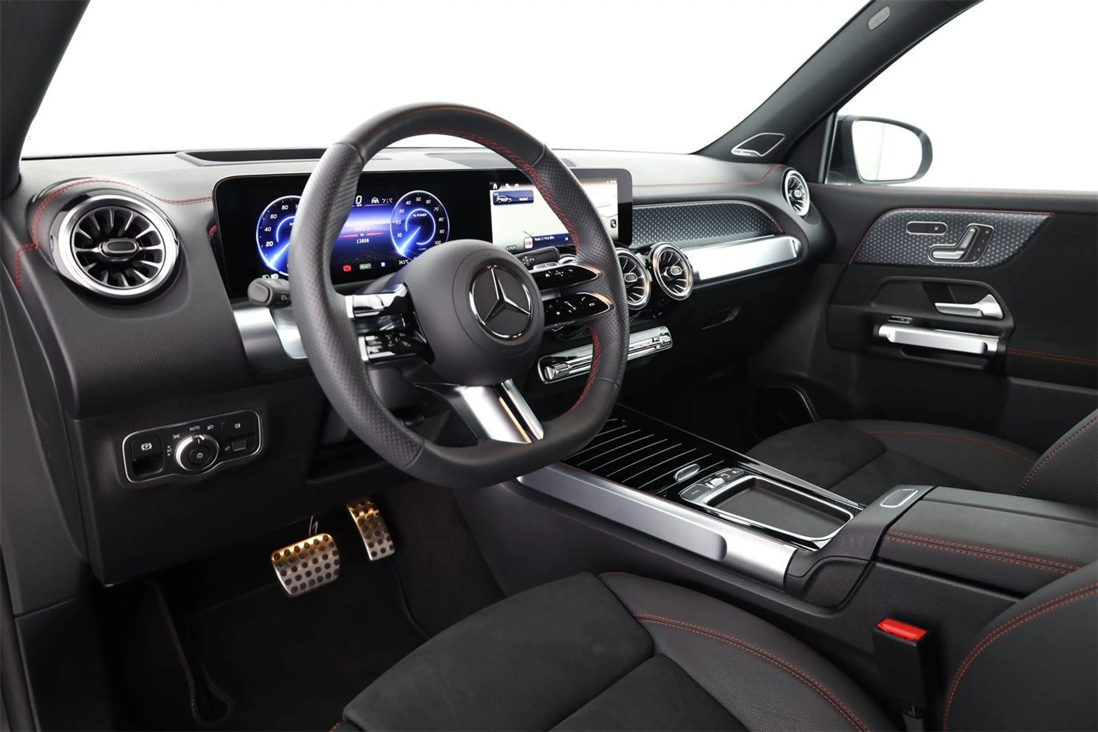 Mercedes-Benz EQB 250 + AMG Line AHK DistronicPlus Burmester — photo 12