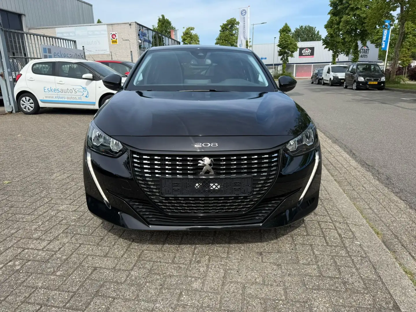 Peugeot 208 1.2 PureTech Allure 100PK, Navi, 12 mnd garantie Schwarz - 2