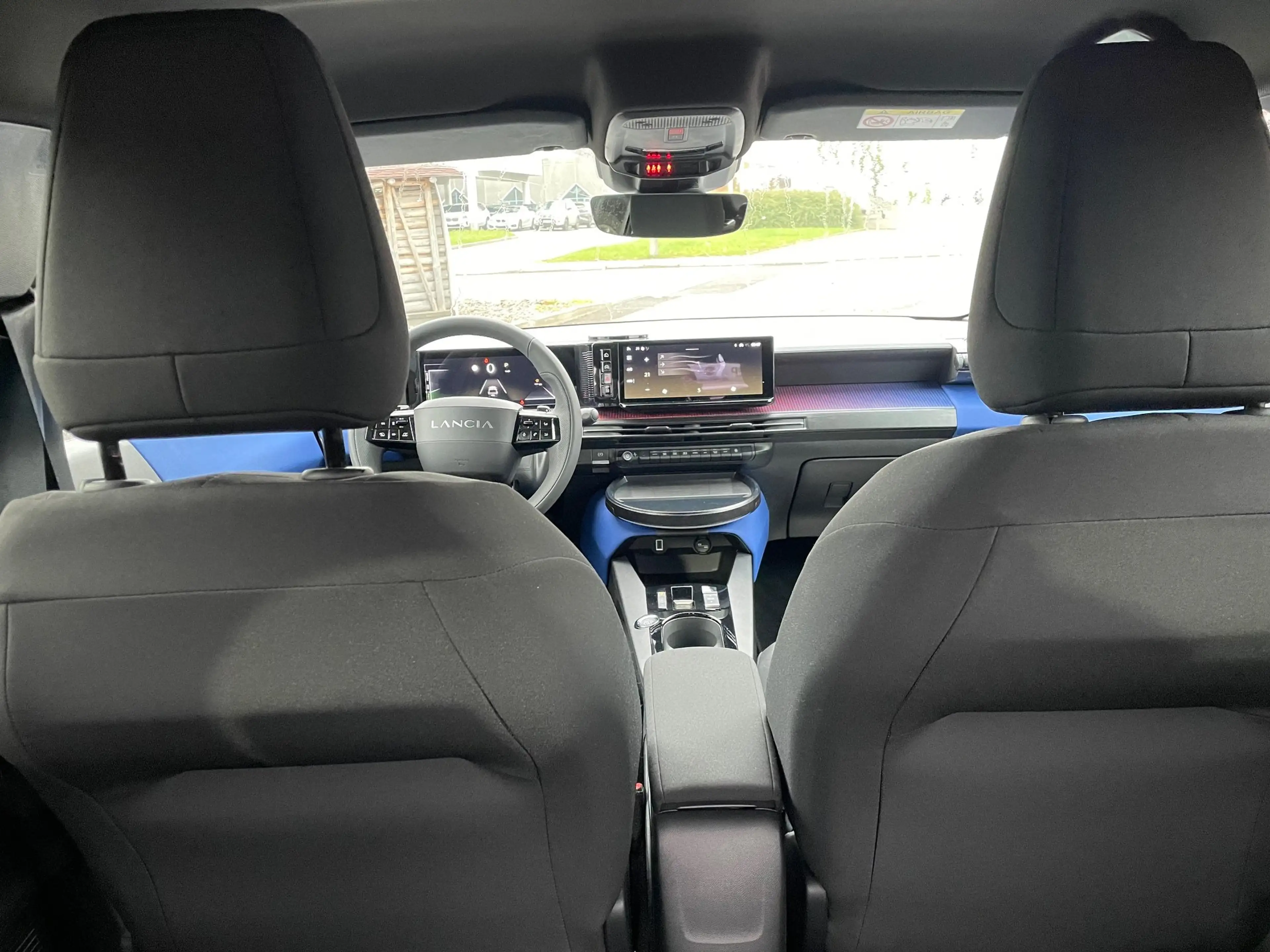 Lancia Ypsilon Neuer Ypsilon HF Hybrid — photo 11