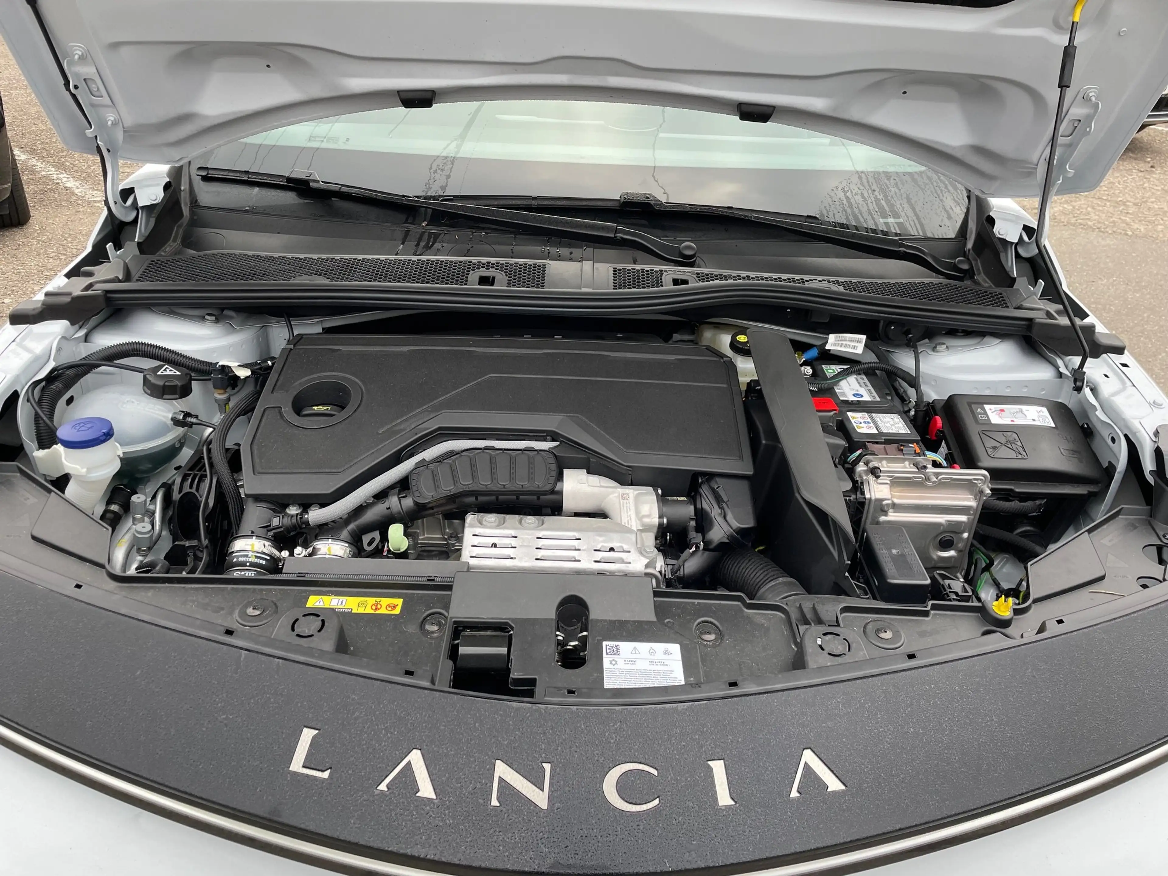Lancia Ypsilon Neuer Ypsilon HF Hybrid — photo 15