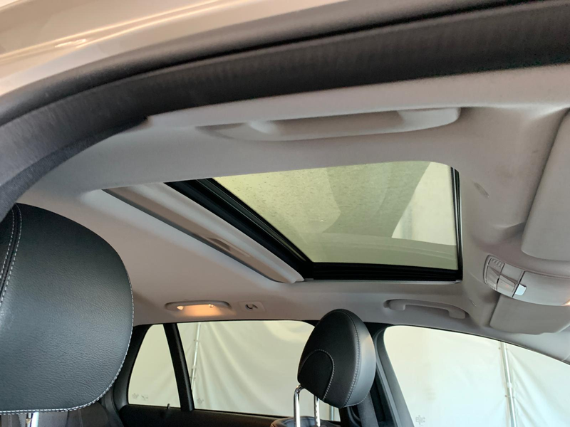 Mercedes-Benz E 220 E220 4Matic Avantgarde Distronic+ Glasdach Leder — photo 4