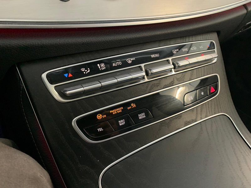 Mercedes-Benz E 220 E220 4Matic Avantgarde Distronic+ Glasdach Leder — photo 12