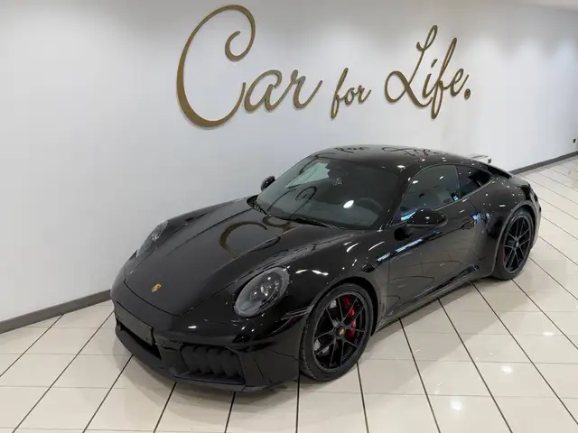 Porsche 911 view 2