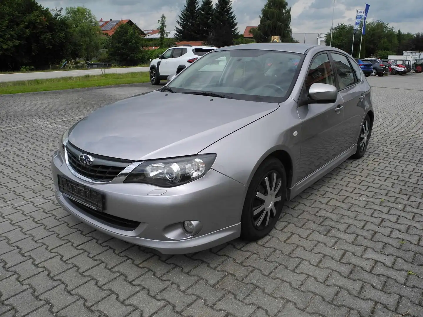 Subaru Impreza 2.0 Sport Gris - 1