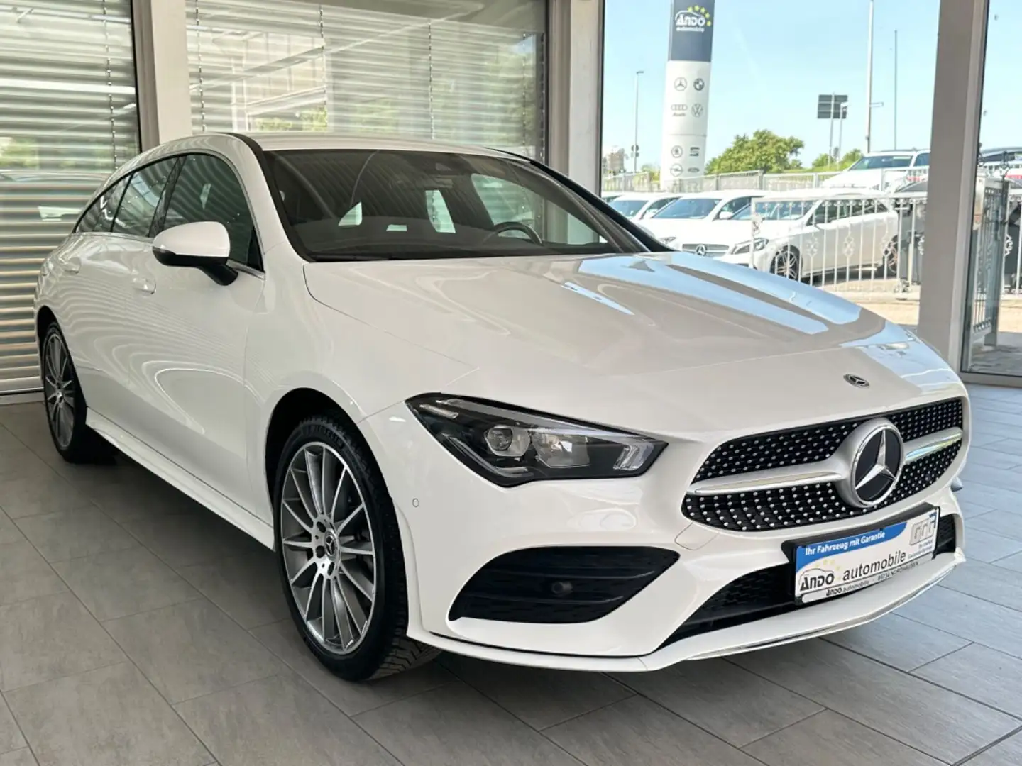 Mercedes-Benz CLA 250 CLA 250e SB AMG-Line*LED*NAVI*CARPLAY*AHK*19ZOLL Weiß - 1