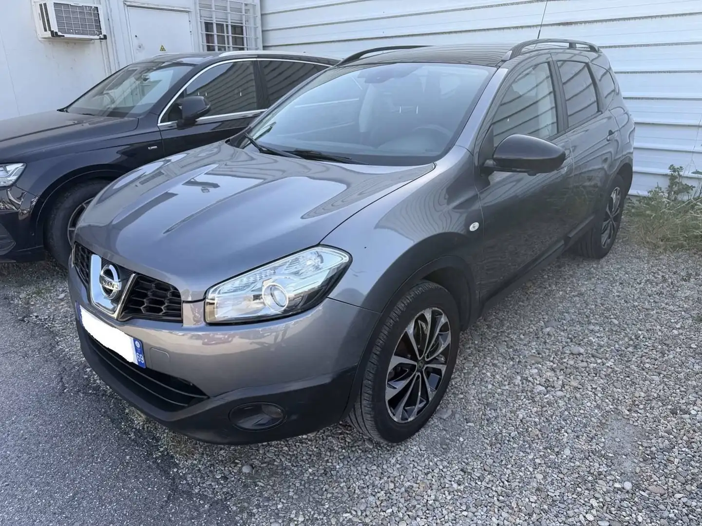 Nissan Qashqai+2 Qashqai%2B2 1.6 dCi 130 FAP Tekna Stop&Start Grau - 1