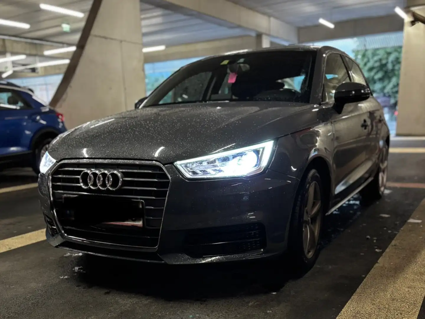 Audi A1 1.0 TFSI Sportpack Grau - 2