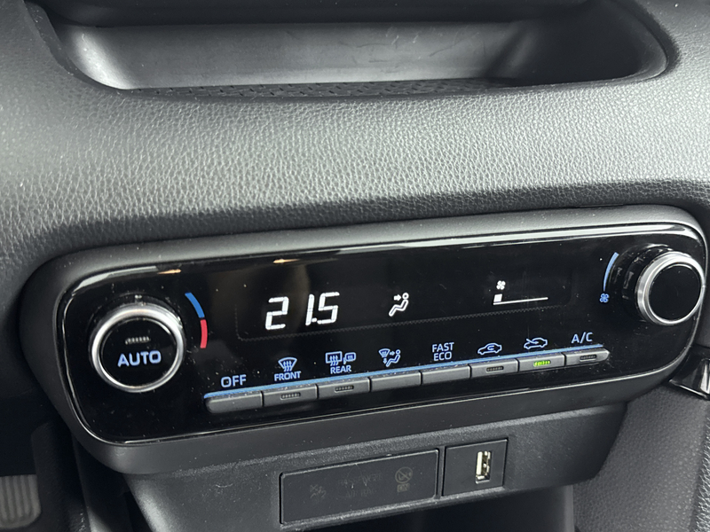 Toyota Yaris 1.5 Hybrid Active | Trekhaak | NL-Auto | Parkeerca — photo 9