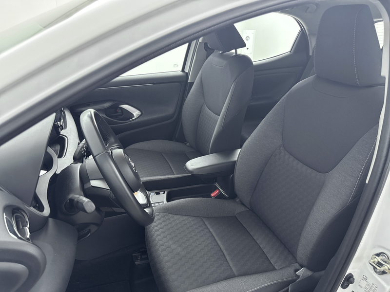 Toyota Yaris 1.5 Hybrid Active | Trekhaak | NL-Auto | Parkeerca — photo 15